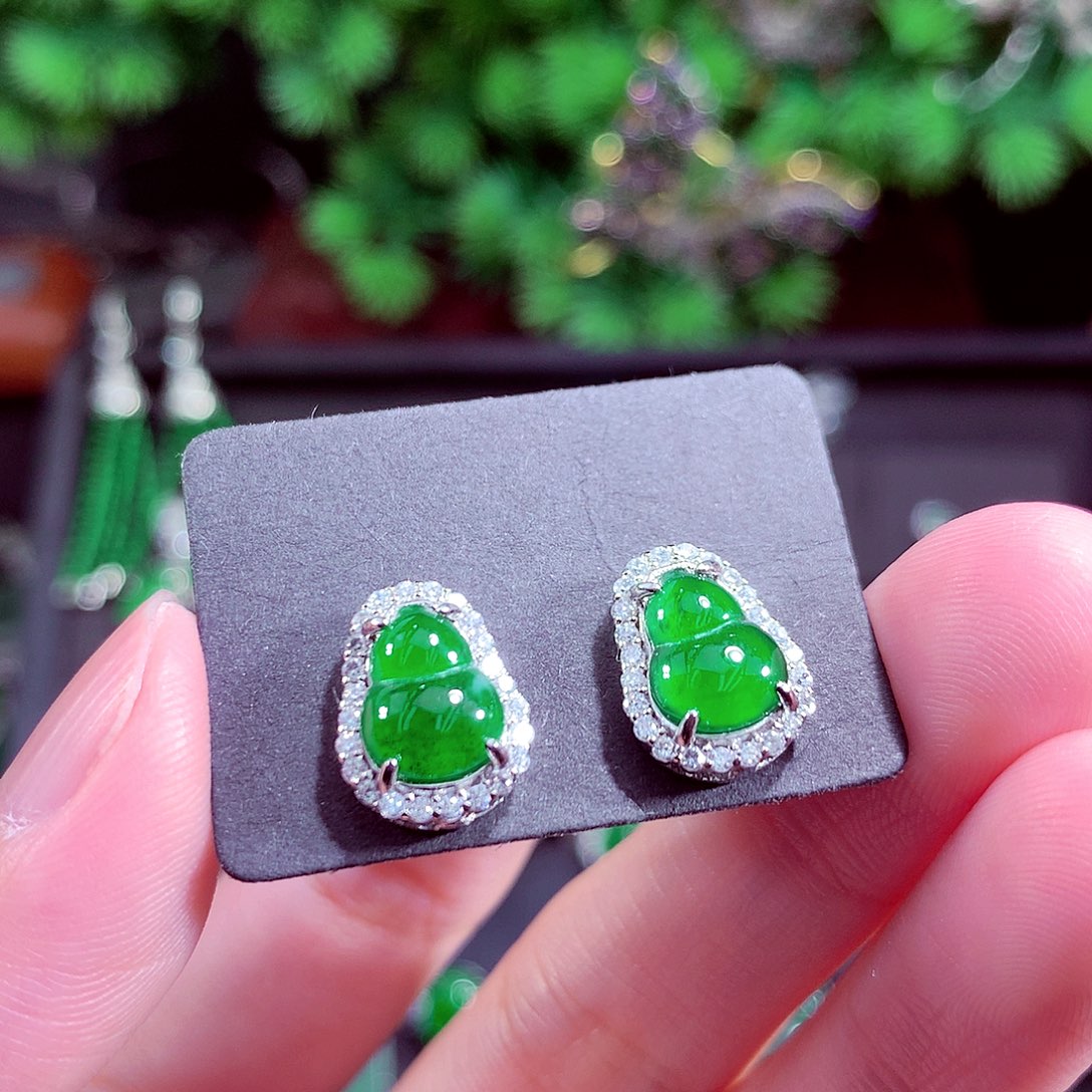 颈饰未镶嵌翡翠天然