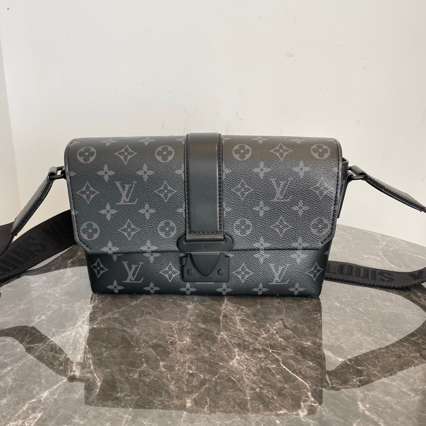 99新 LV  （6861）  LV S cape 黑老花邮差