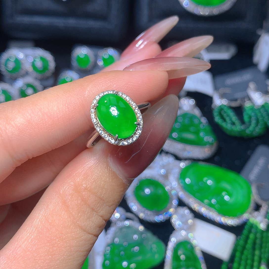 翡翠颈饰银S925镶嵌翡翠