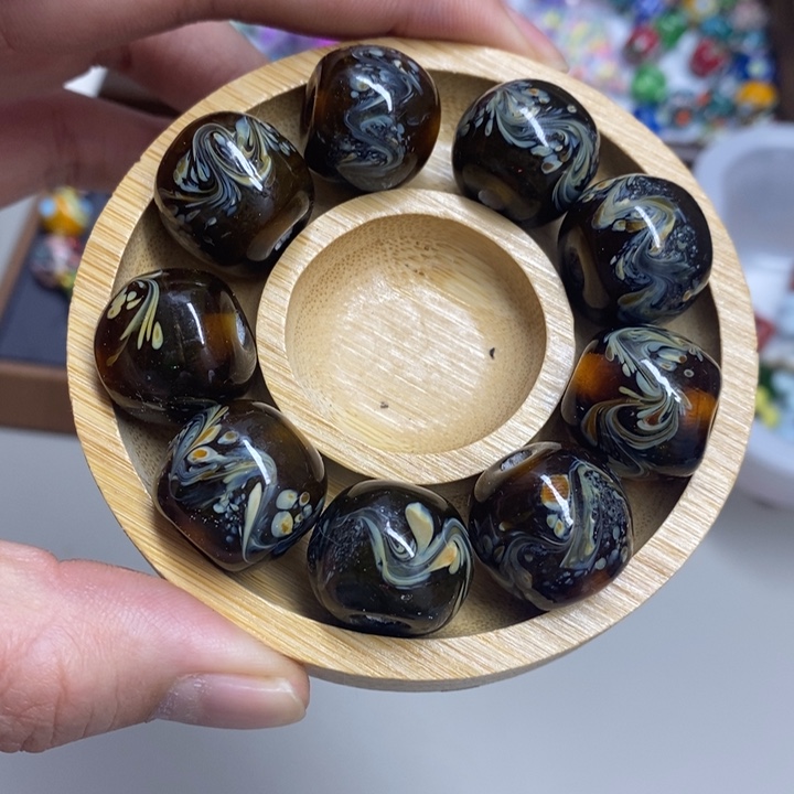 琉璃颈饰凤尾3 元一颗