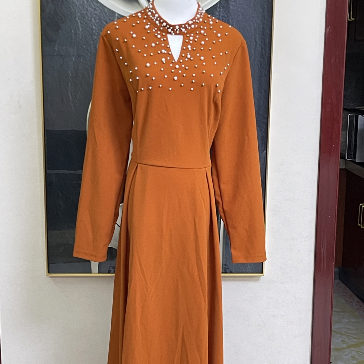 冬季长袖修身显瘦气质收腰大摆深橘色连衣裙