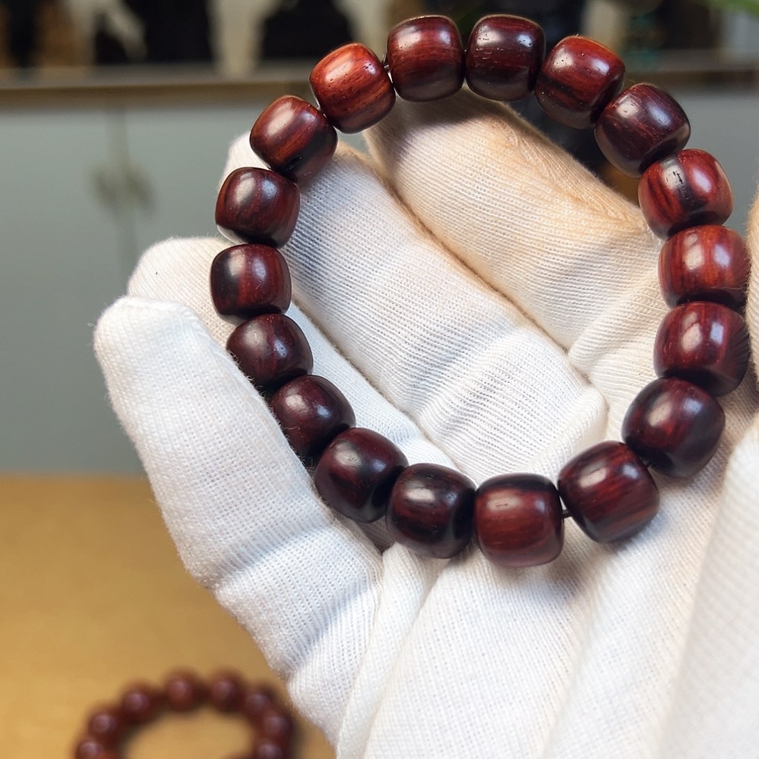 檀香紫檀（小叶紫檀）三**泰1.1/1.2c m