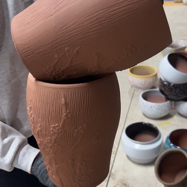 高度26厘米口18厘米