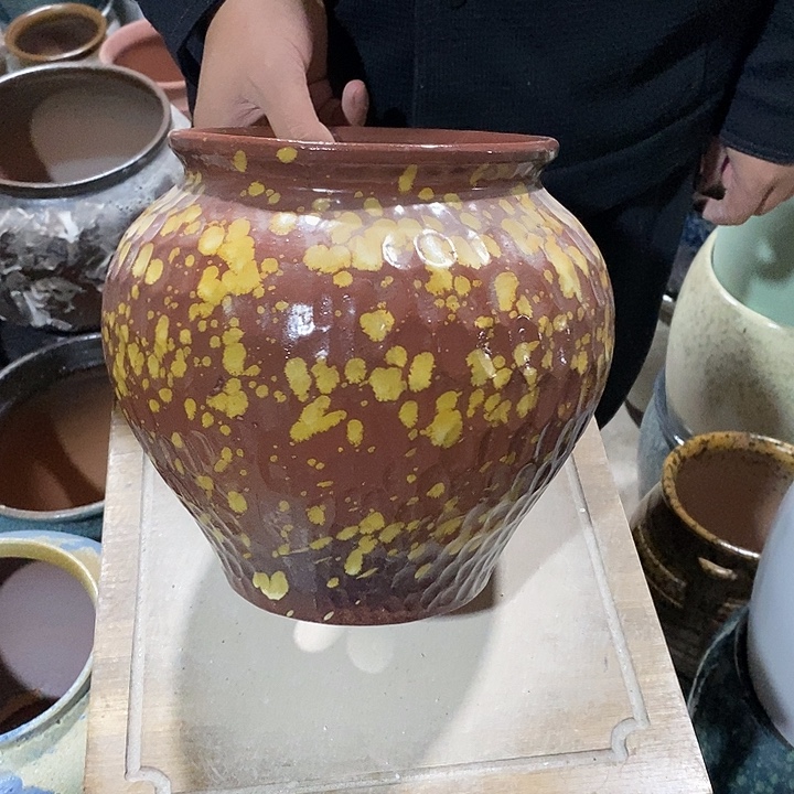 紫砂花盆口18高度23铁锈……