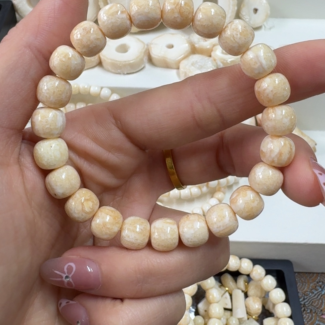 琉璃/树脂/塑料类胖满脑9尺寸瑕疵