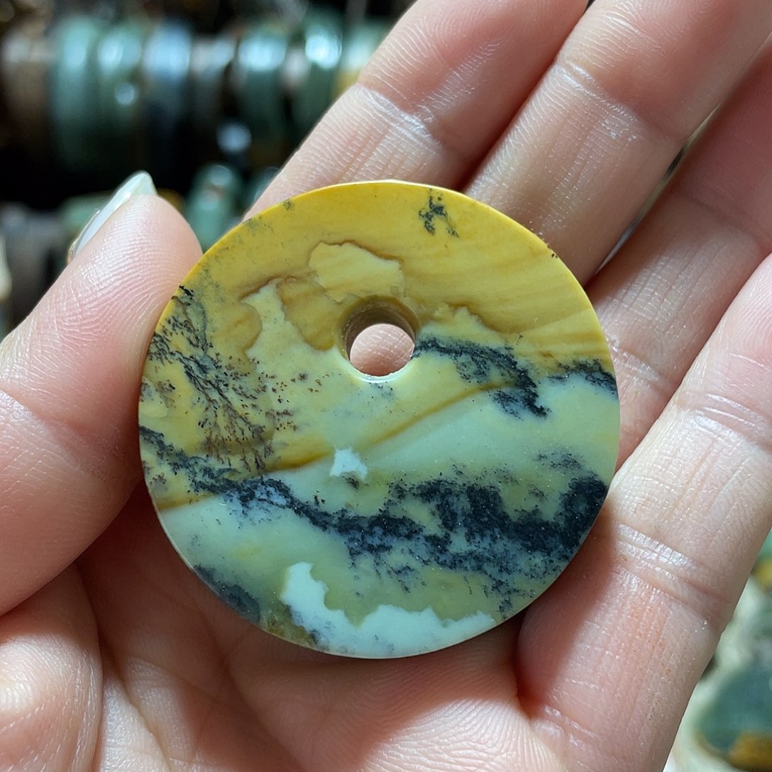 岫岩河磨玉（透闪石质玉）把件未镶嵌