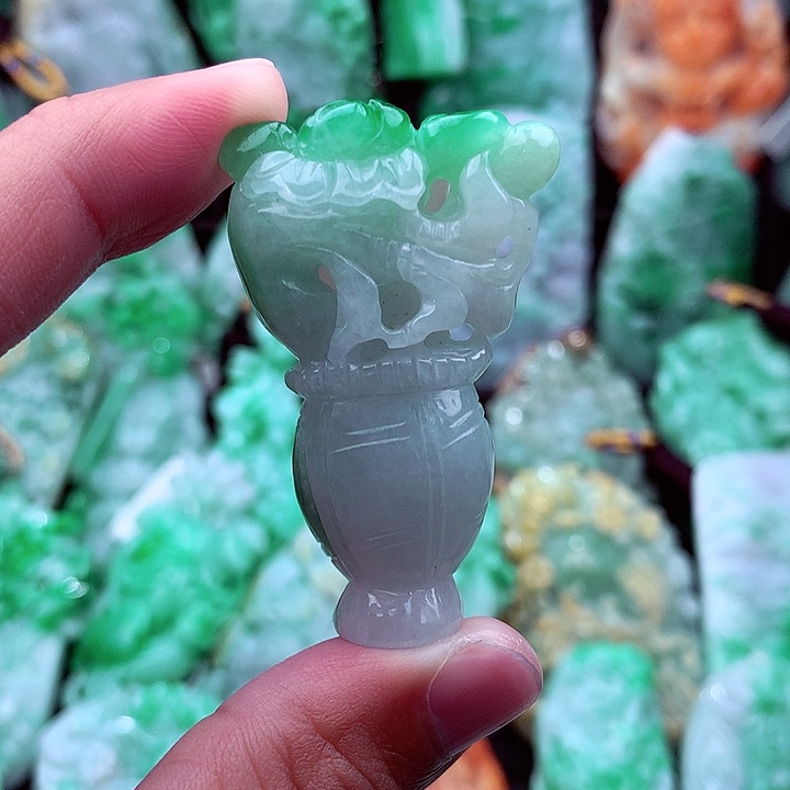 翡翠吊坠(不含链)未镶嵌