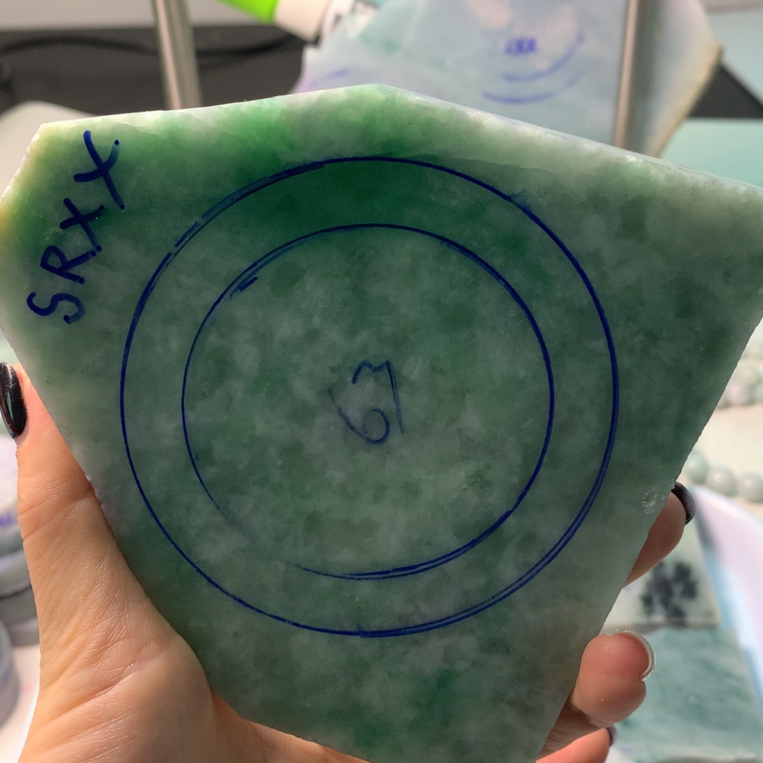 用***5定制翡翠未镶嵌翡翠手镯
