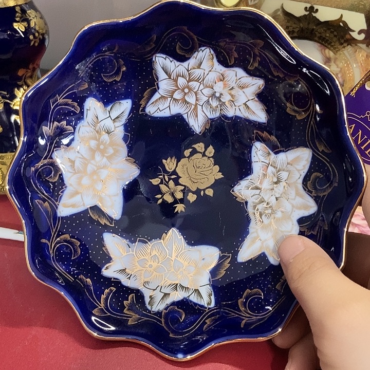 瓷片微瑕……………………………