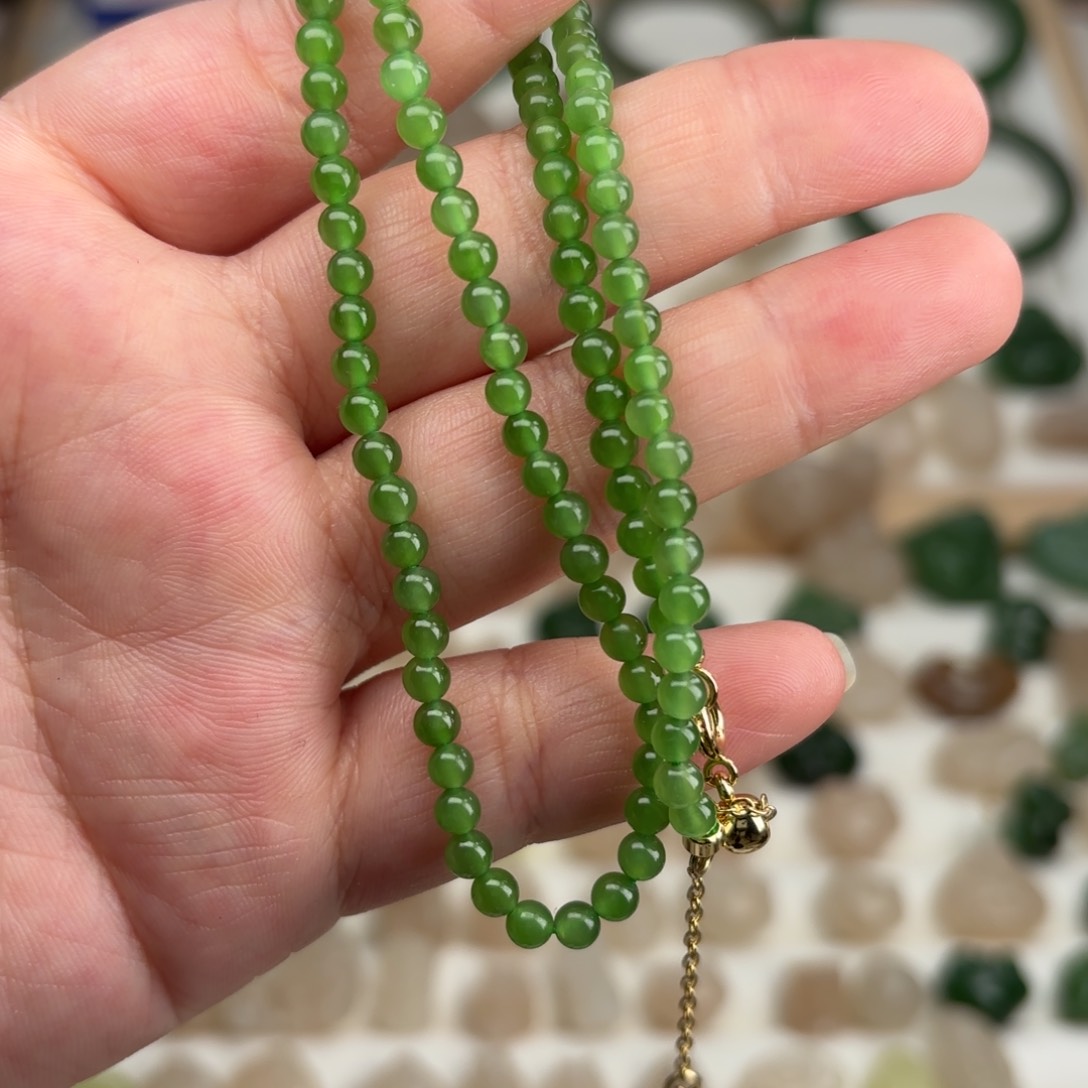 和田玉颈饰未镶嵌