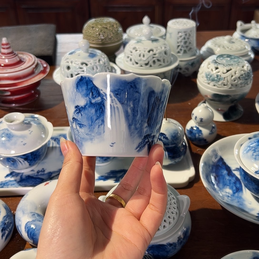 招***超青花手绘山水咖啡杯