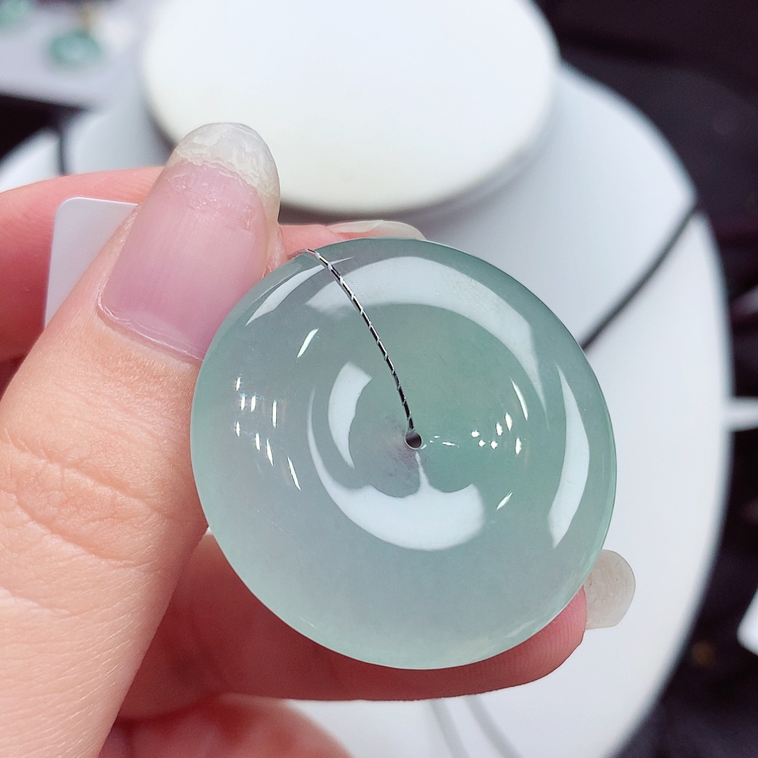 翡翠未镶嵌颈饰翡翠43，32.6/6