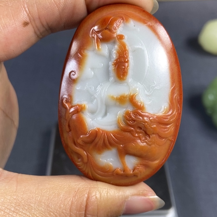 和田玉颈饰足铂镶嵌