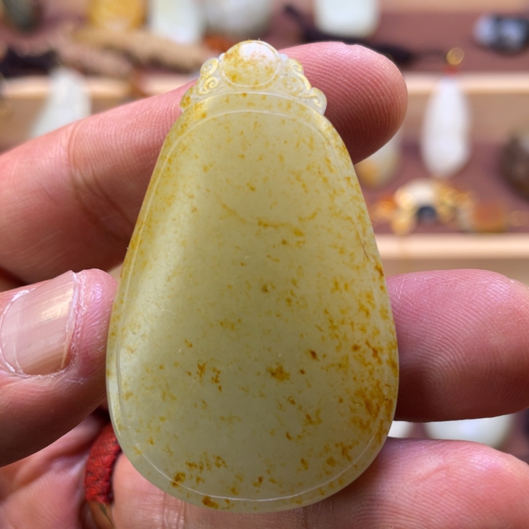 人***海和田玉未镶嵌挂件