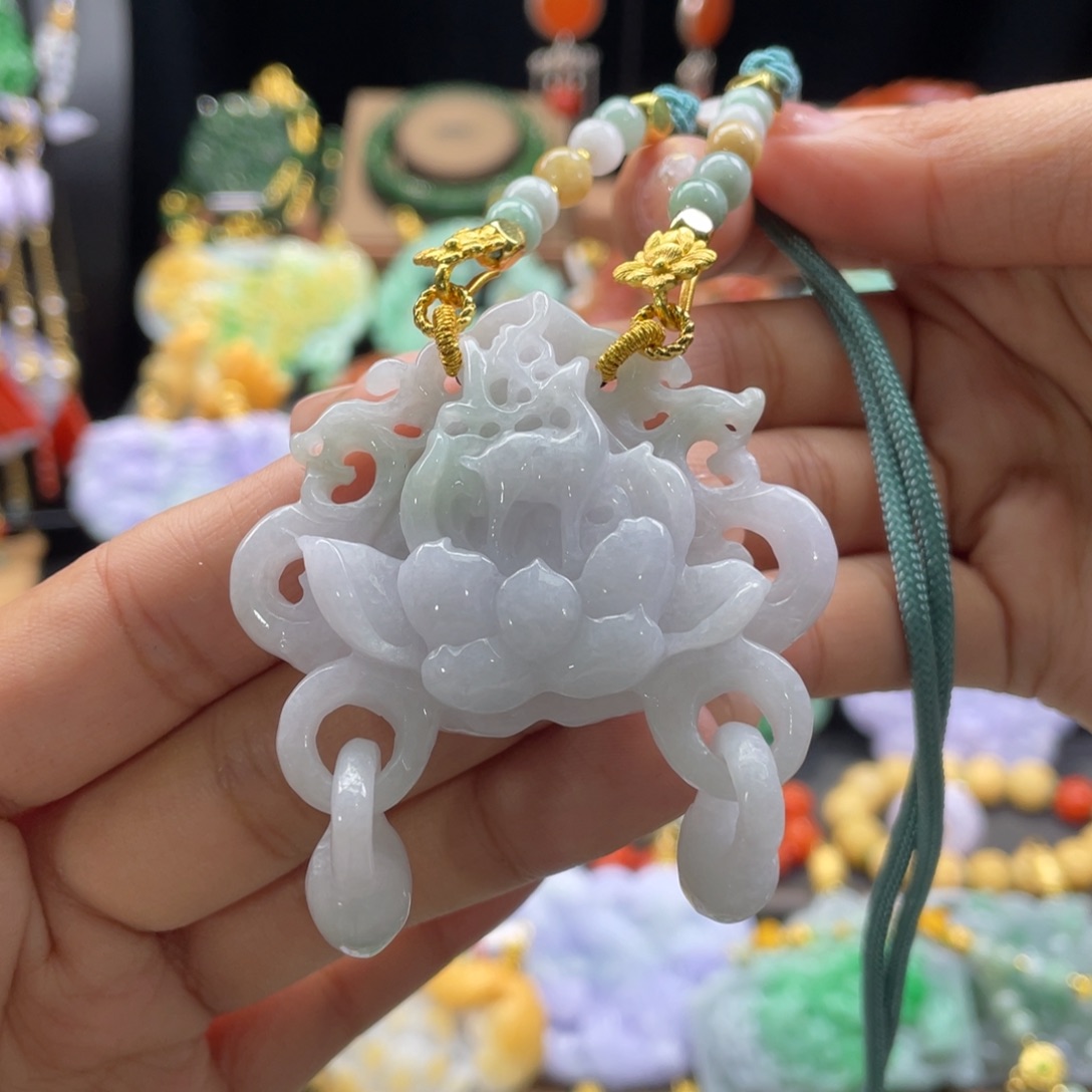 翡翠颈饰未镶嵌代编织