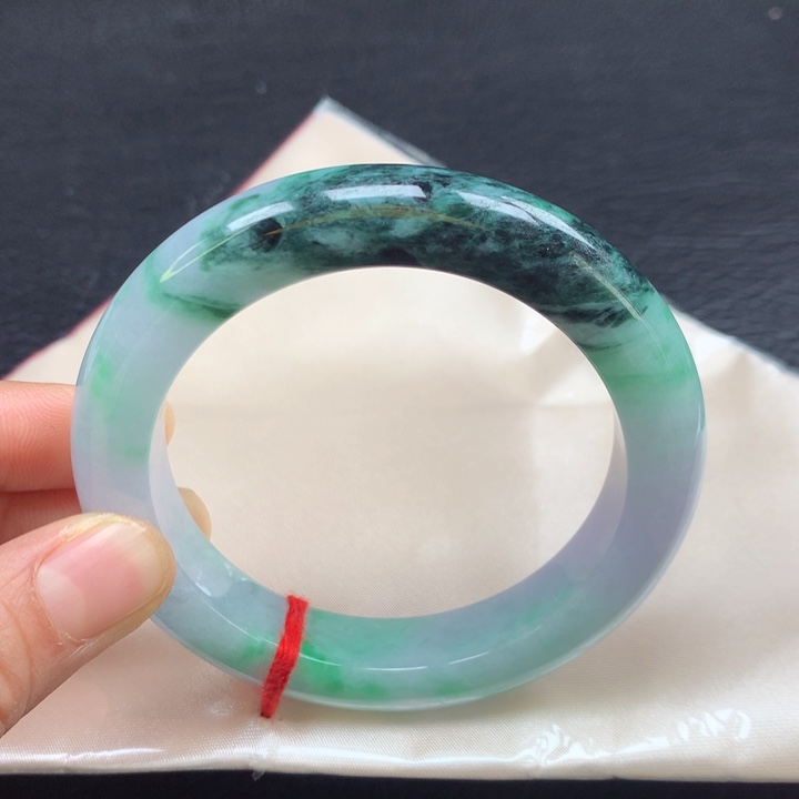 翡翠手镯未镶嵌58圈