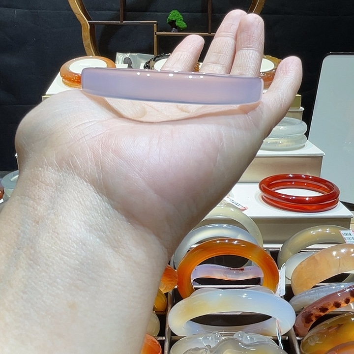 啊***云玛瑙/玉髓未镶嵌手镯