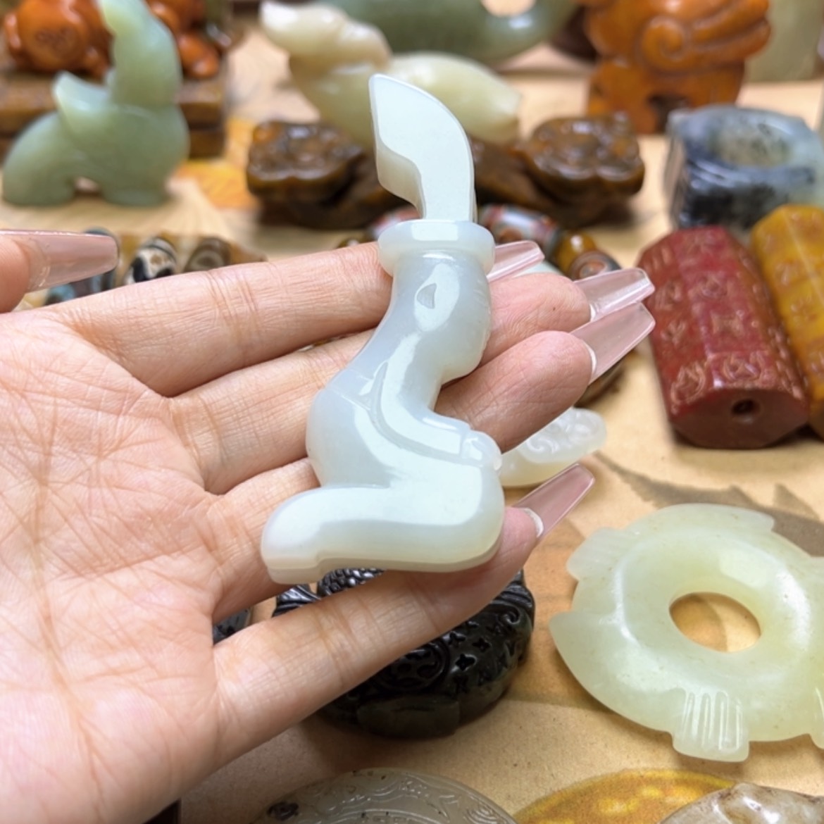 【闪购商品】蛇纹石玉颈饰未镶嵌
