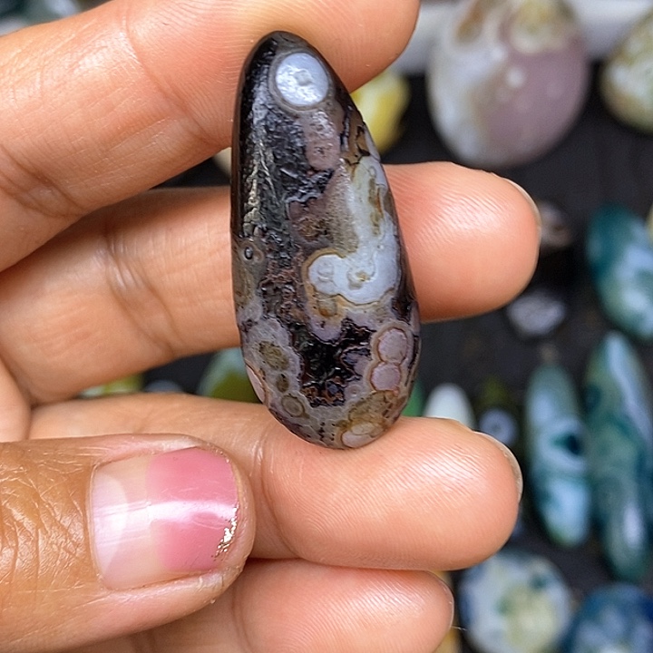 水滴款阿拉善眼睛石