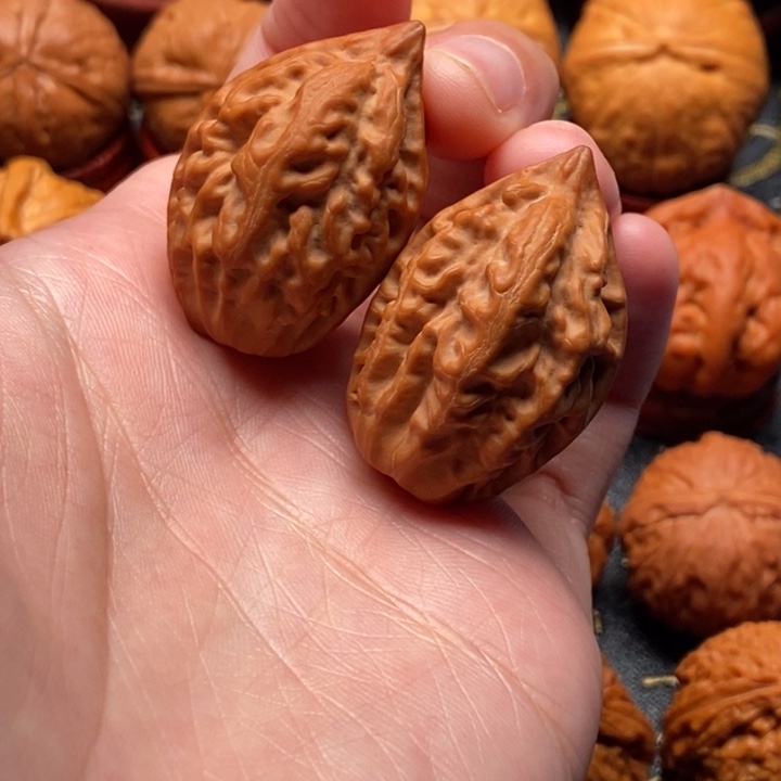 文玩核桃吊坠柳叶