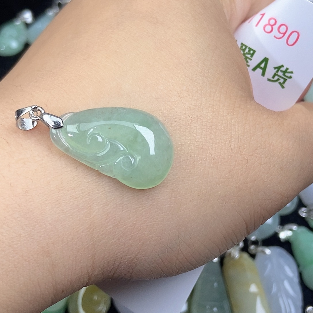 翡翠未镶嵌颈饰天然