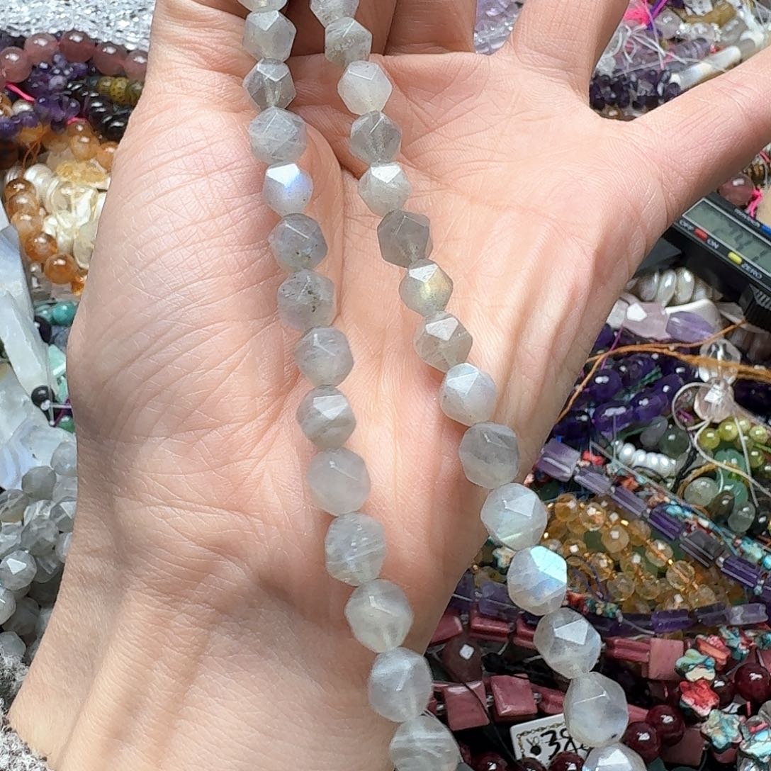 葡萄石未镶嵌珠宝半成品一条8mm灰月光