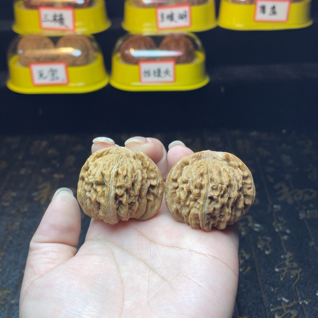 文玩核桃吊坠四座楼40尺