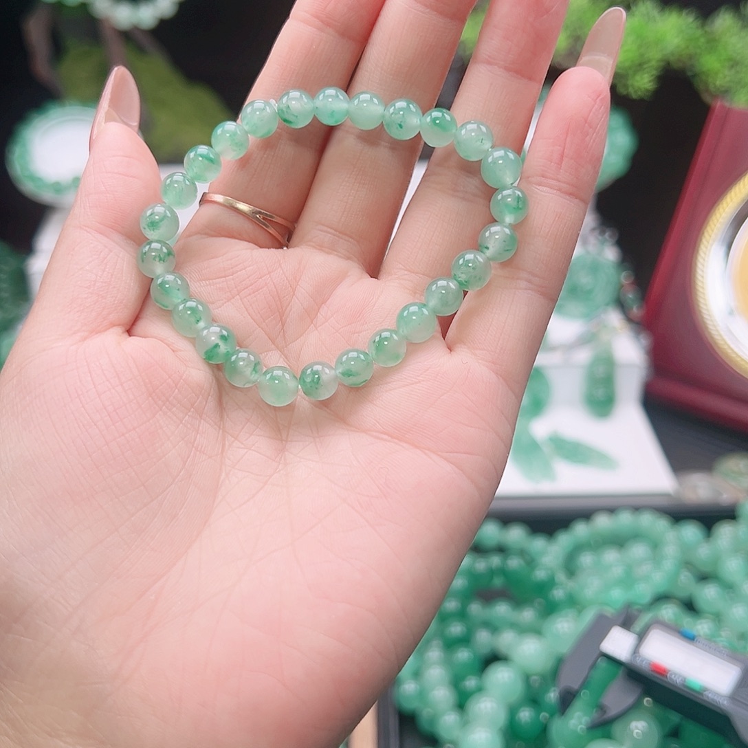 石英质玉（非洲翠）未镶嵌手链