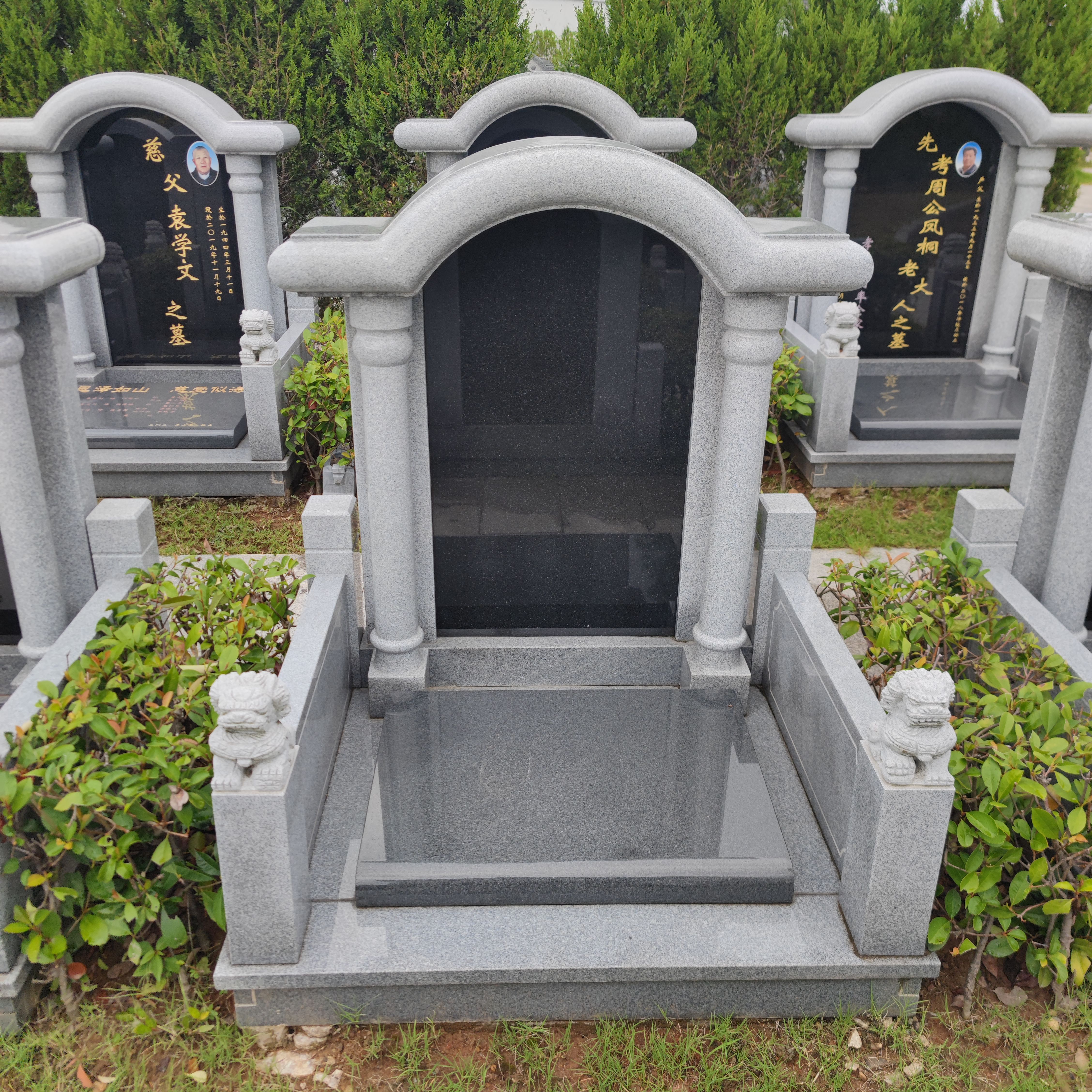 石碑陵园开发包刻字包运输官帽碑