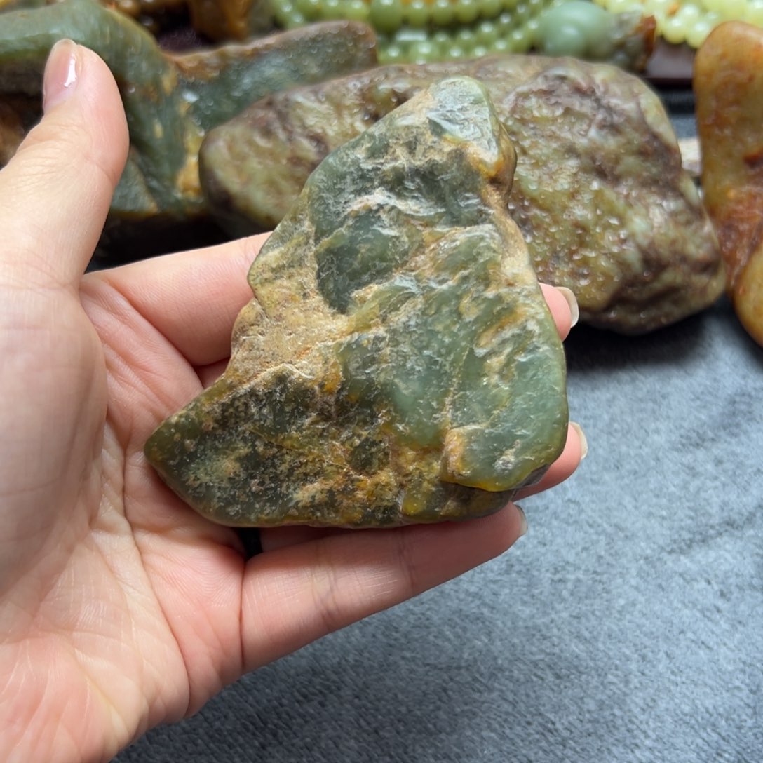 和田玉未镶嵌珠宝奇石