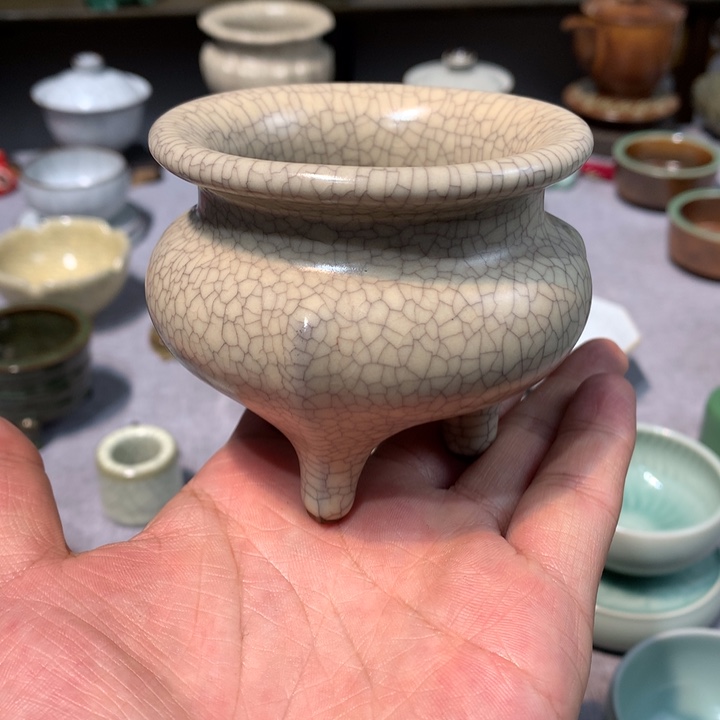 摩***西龙泉青瓷手工香炉