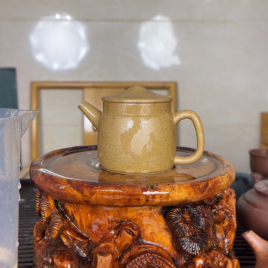 紫砂茶壶韩佳豪老师。200c c