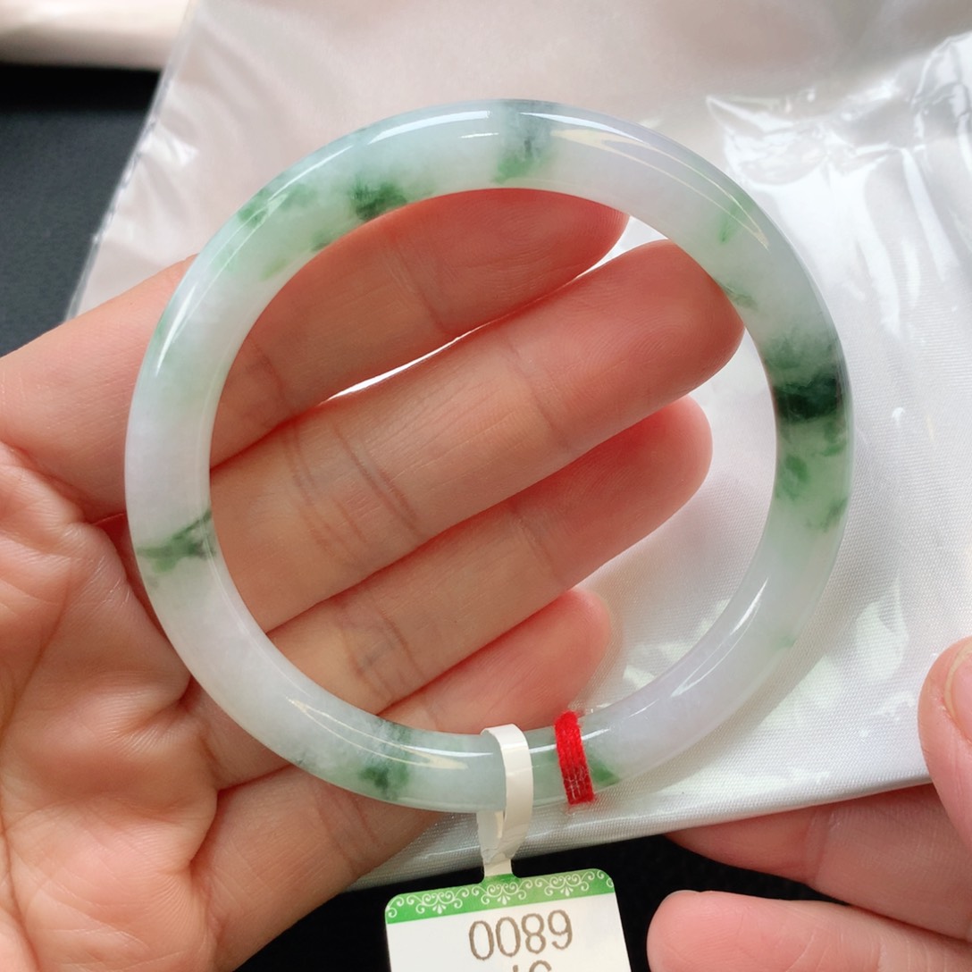 翡翠手镯未镶嵌57圆