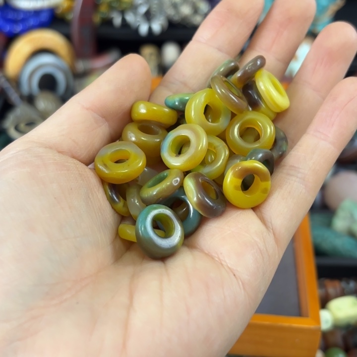 云***悄玛瑙/玉髓未镶嵌颈饰