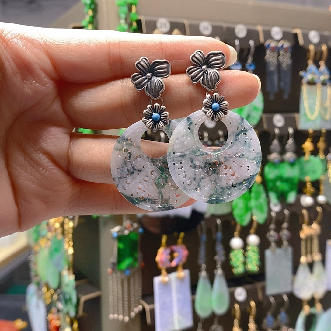 未镶嵌翡翠耳饰翡翠