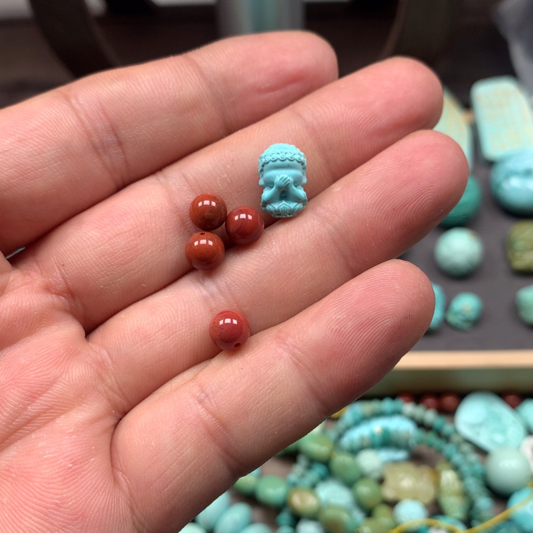 南红玛瑙雕刻未镶嵌