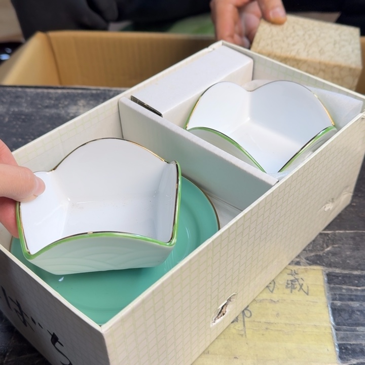 瓷片五套……哈哈哈哈哈哈