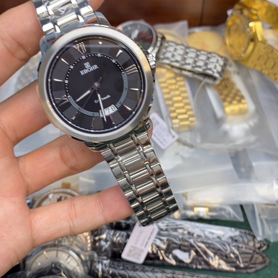 精钢孤品闪电购手表一个