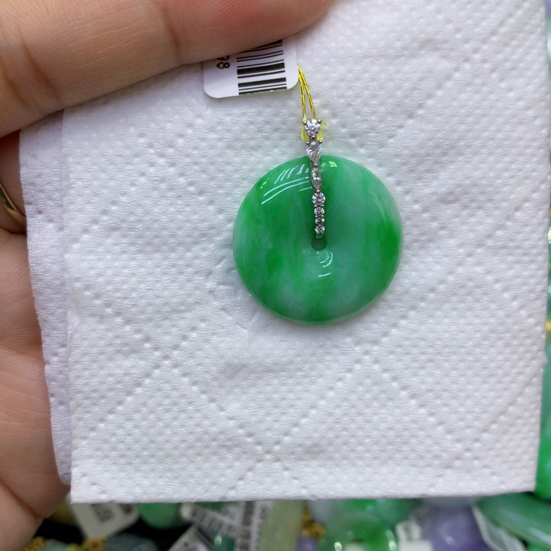 颈饰18K金镶嵌翡翠龙*