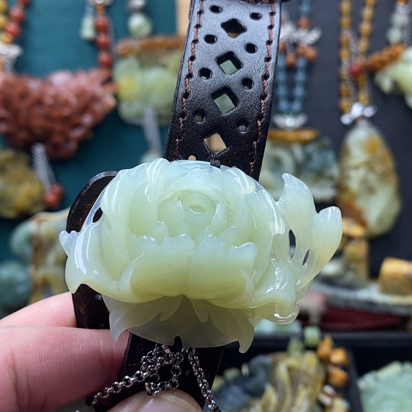 【闪购商品】蛇纹石玉手牌未镶嵌