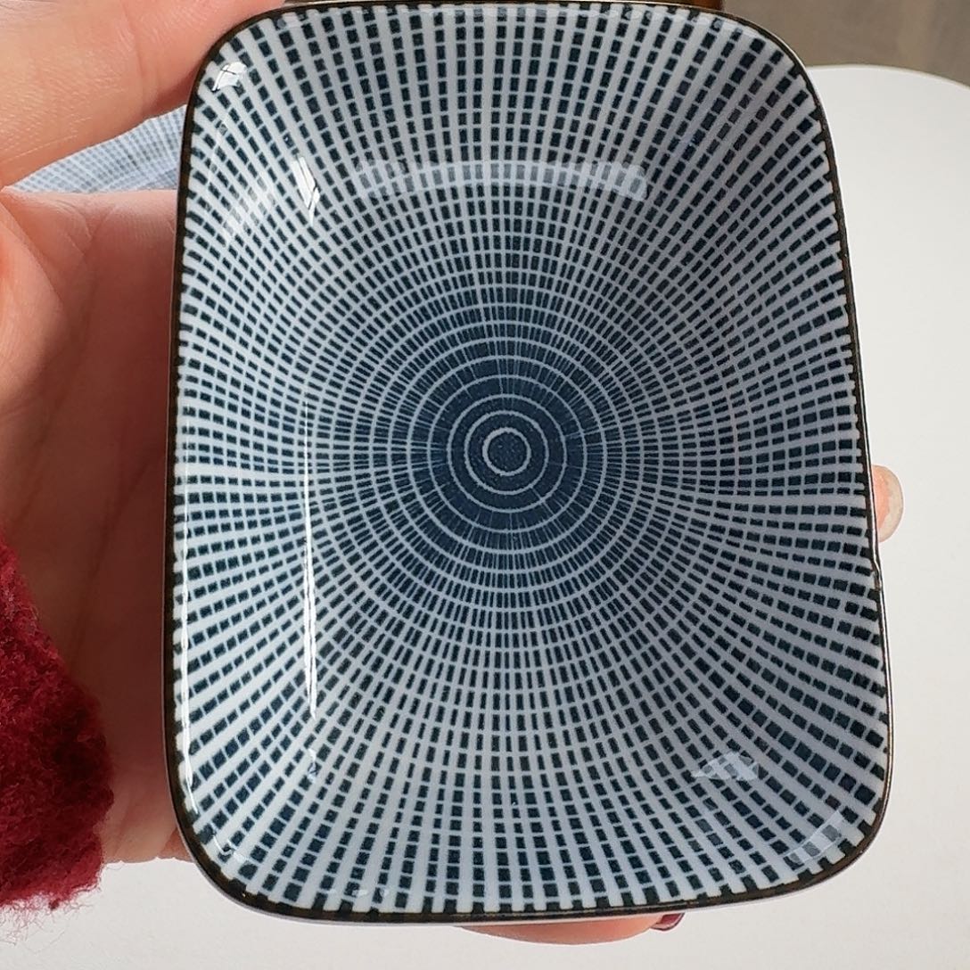 瓷片蓝十草9.5厘米长方蘸料碟