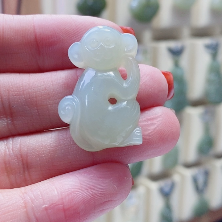 谁***皮和田玉未镶嵌颈饰