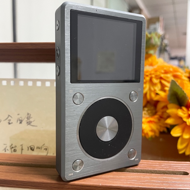 95新 FiiO/飞傲 X5二代无损音乐播放器高解析