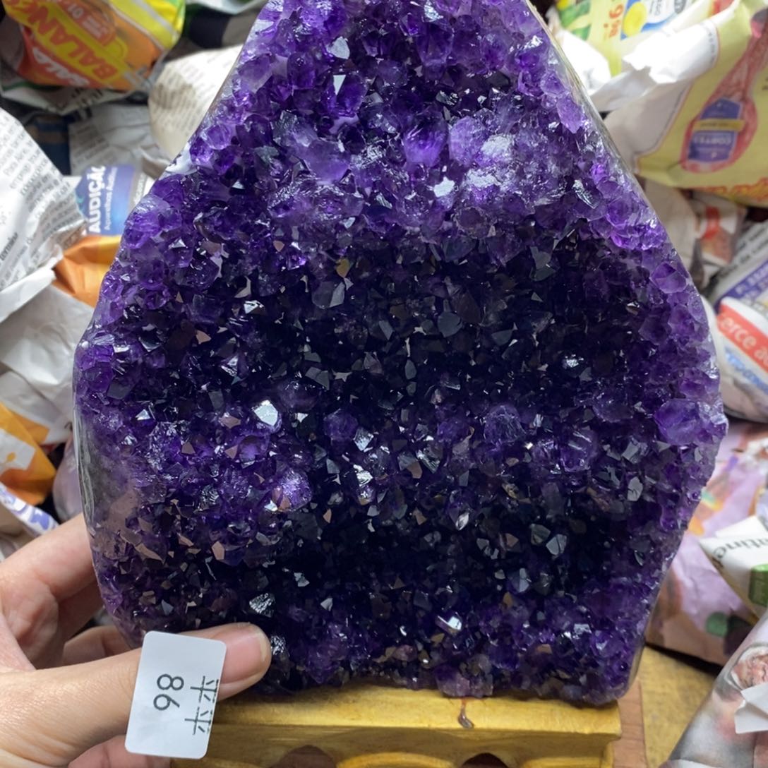 紫晶乌拉圭未镶嵌