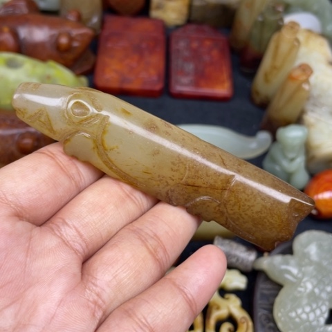 蛇纹石玉未镶嵌颈饰23