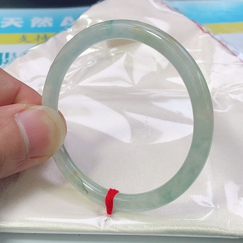 翡翠手镯未镶嵌0476号