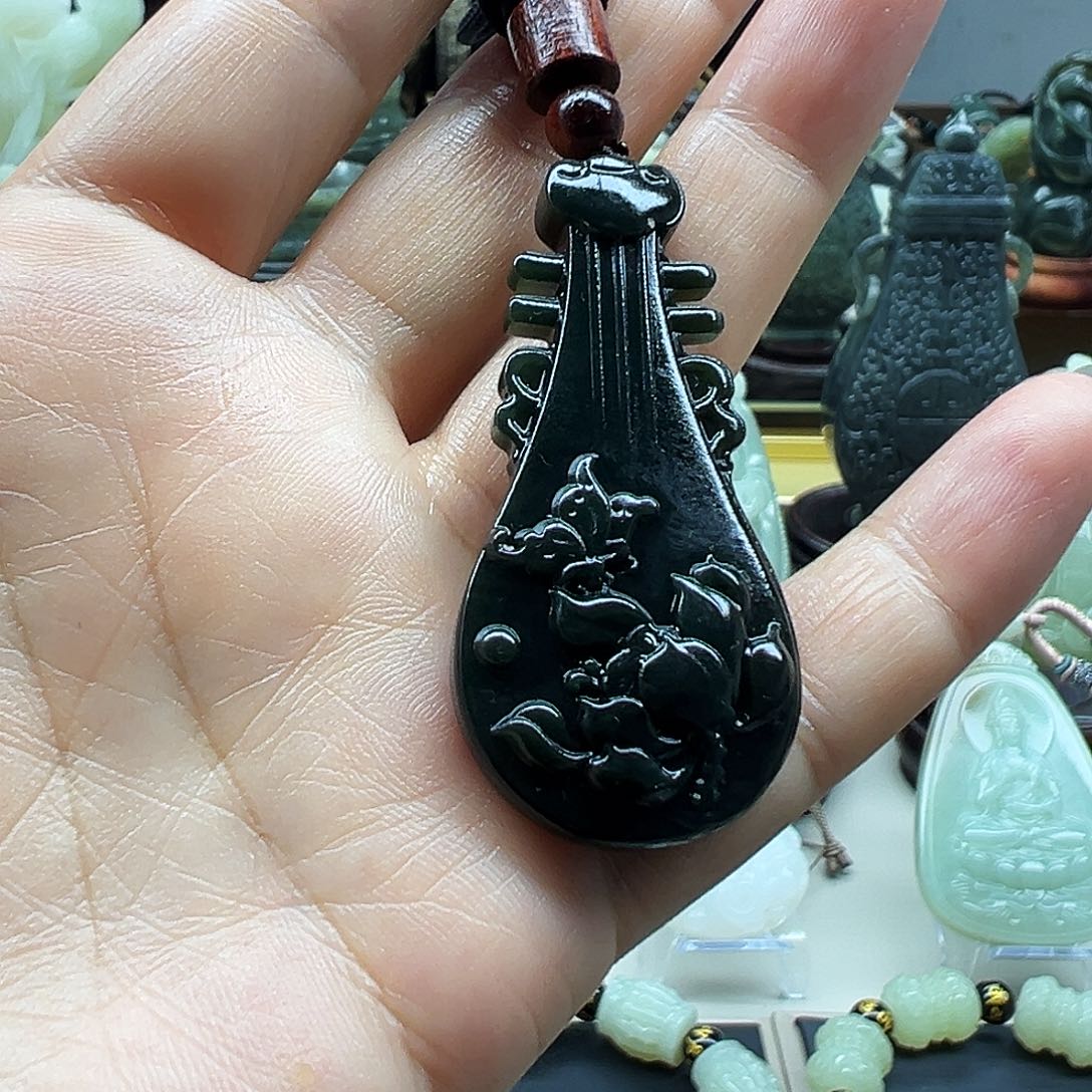 和田玉未镶嵌挂件