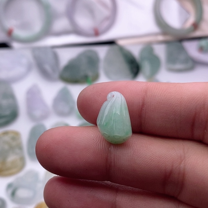 翡翠吊坠(不含链)未镶嵌噗****噗