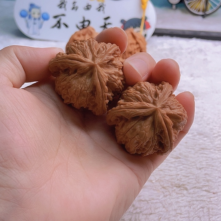 把件文玩核桃博*三棱