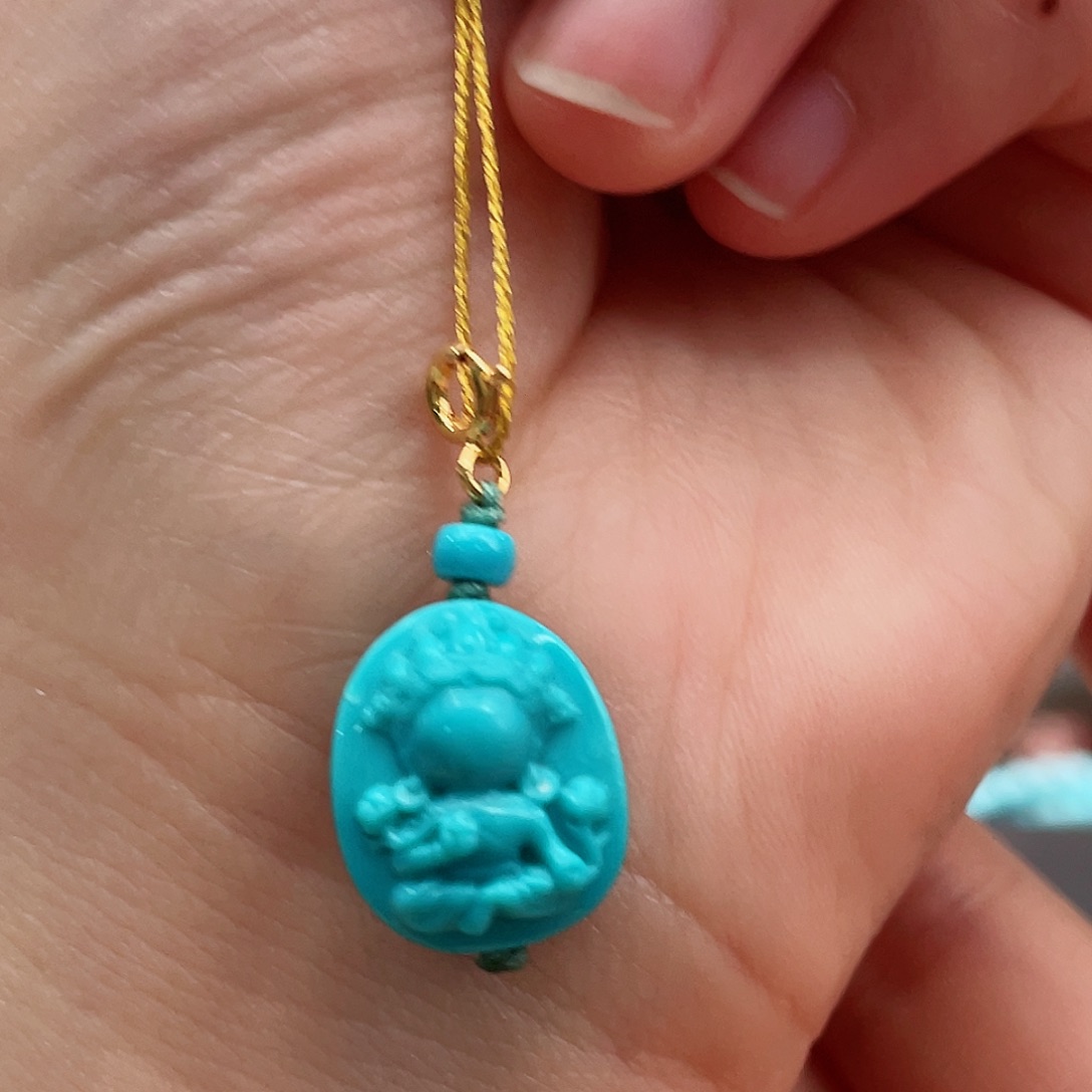 绿松石颈饰未镶嵌